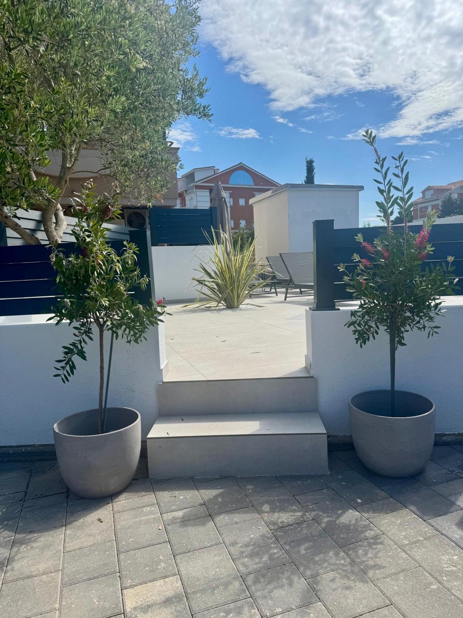 Apartments Toma Novalja Exterior photo